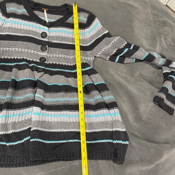 Free People size Medium sweater - Picture 8 of 8